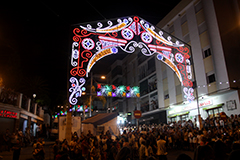 lora se ilumina en el inicio de la Feria 